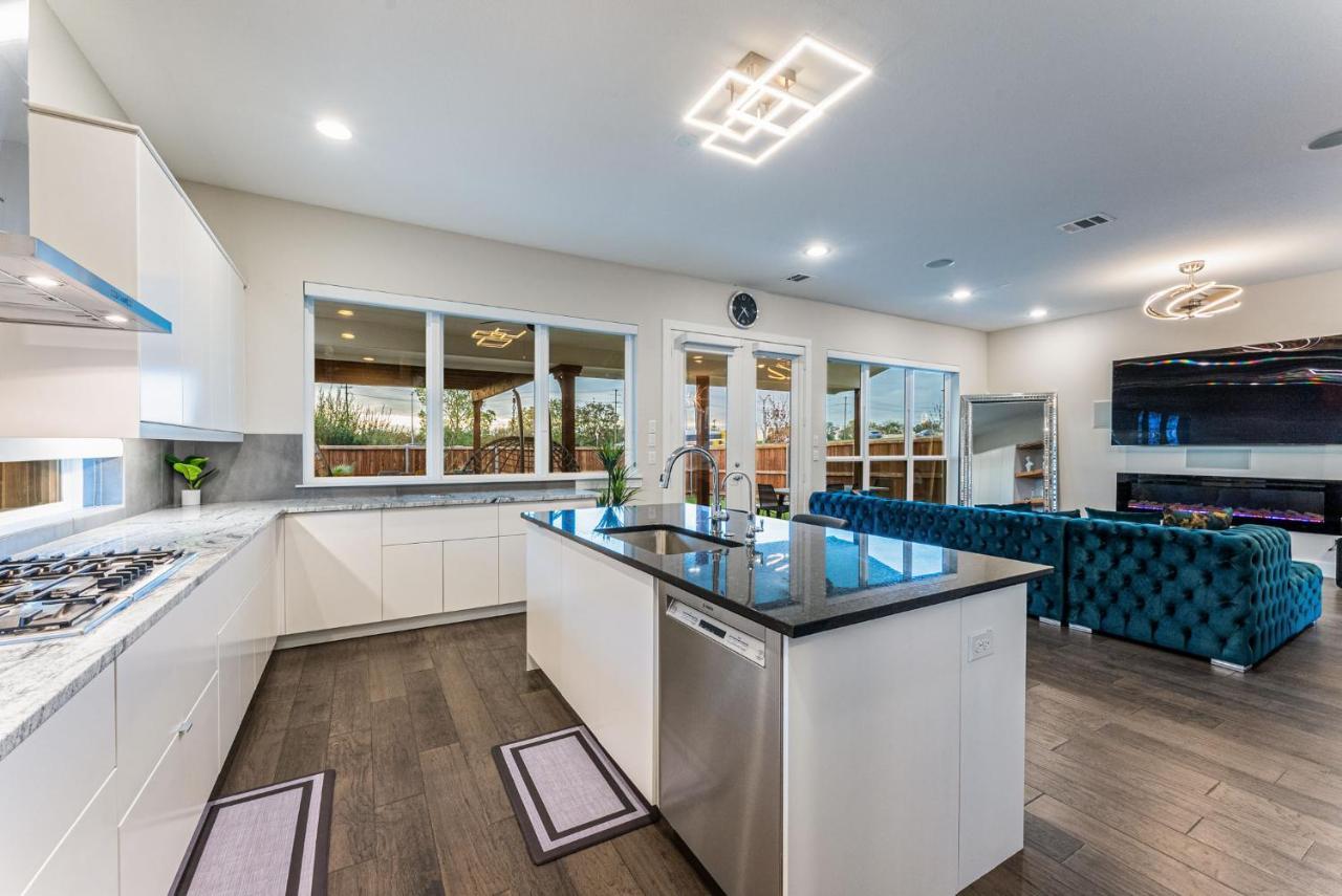 Luxury Home With Rooftop Views 댈러스 외부 사진